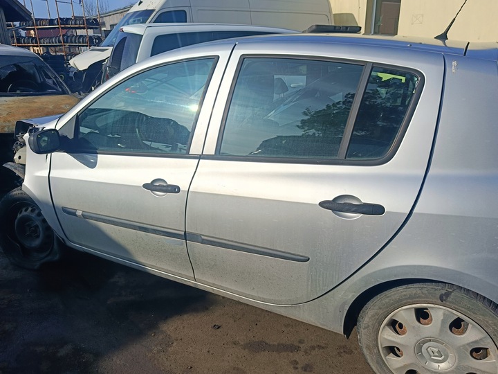 фото №6, Renault clio iii бампер зад ted69