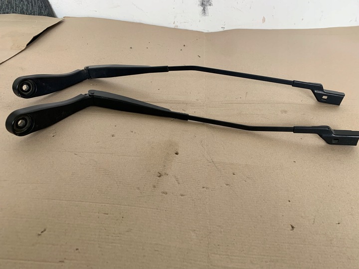 фото №1, Ford mustang mach-e rwd 21r важелі двірник перед передні komplt