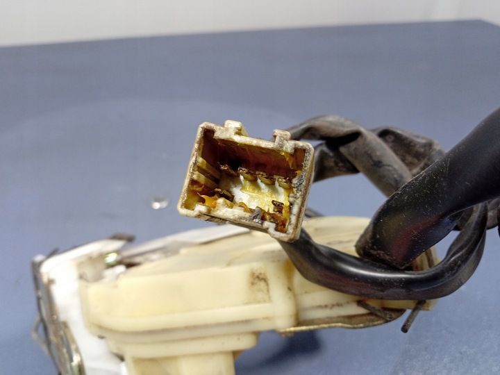 фото №6, Civic vii купе em2 замок дверь перед левый 5 pin