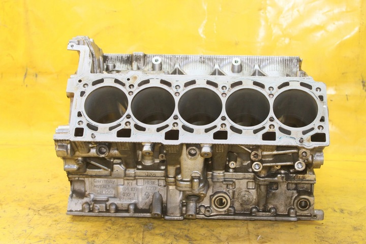 фото №8, Блок двигуна na столик a6 c6 bxa 5.2 v8 v10 v12