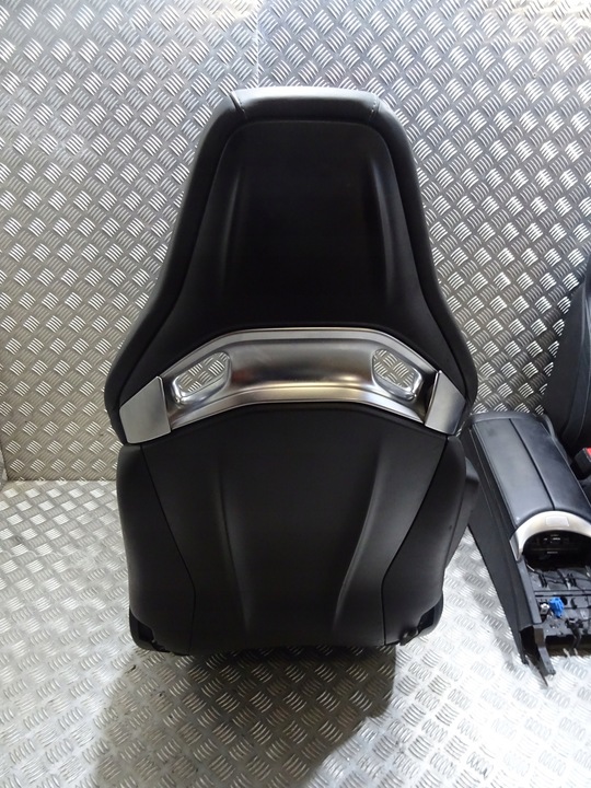 фото №8, Mercedes c клас w205 купе 63s amg сидіння обшивки засіб салон