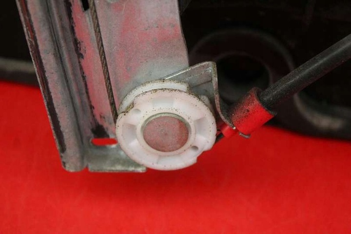 фото №14, Підйомник вікна правий перед eu 8a61b045h16-ah ford fiesta mk7 3d 08-13