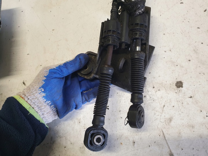 фото №4, Домкрат выборщик блокировка vw t5 2.5 tdi 7h0711061c