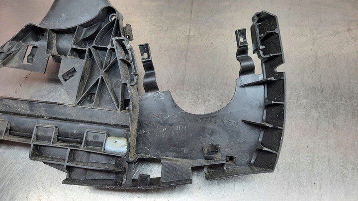 фото №6, Крепление защита заглушка замка левый перед 30699109 volvo v50