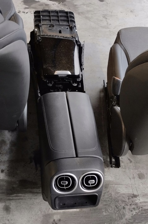 фото №7, Сидіння диван обшивки тунель комплект mercedes c клас w206 sedan