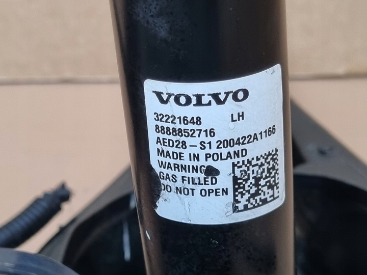 фото №7, Volvo xc40 левый зад рычаг амортизатор поворотный кулак подвешивание левая kpl