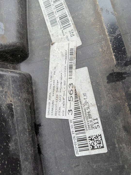 фото №13, Audi a4 b9 рестайлинг 2019 s-line 8w планка спойлер диффузор бампер зад 8w0807521