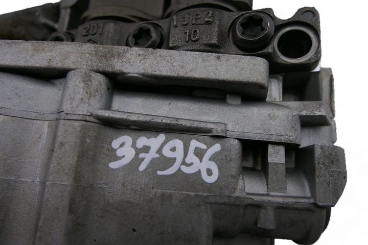 фото №11, Насос масла вали balansujące bmw e46 1.8i 2.0i 8041022001