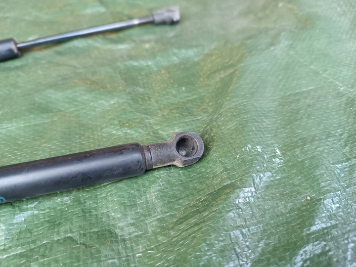 фото №8, Smart fortwo 450 i 113000013 приводы крышки багажника зад комплект