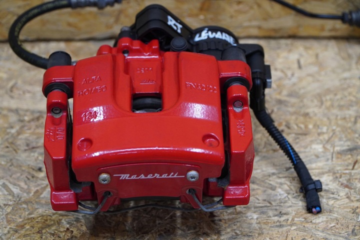 фото №10, Суппорт тормозной шланг зад левый 06700388360 правый 06700388370 levante 16-