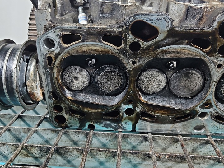 фото №13, Головка двигателя валы audi a4 b5 ana 1.6 8v mpi ana