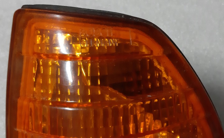 фото №12, Mercedes w123 поворотник bosch kpl.