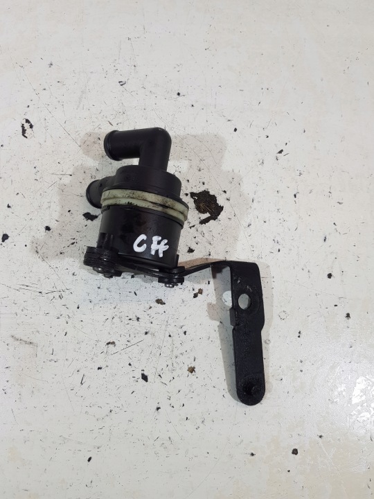 фото №9, Додатковий водяна помпа  5n0965561a vw skoda audi a4 b8 a5 q5 a6 c7 2.0 tdi