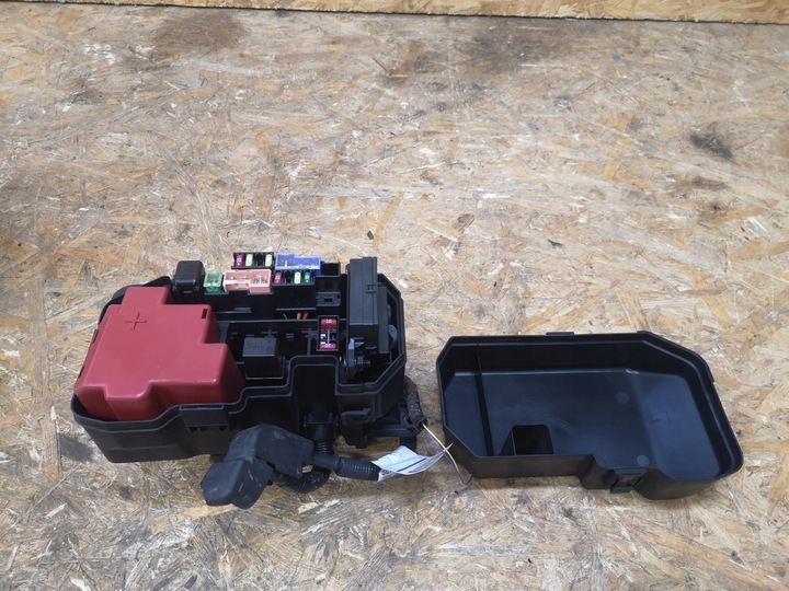 фото №1, Mercedes x клас w470 коробка запобіжників корпус 3.0 d