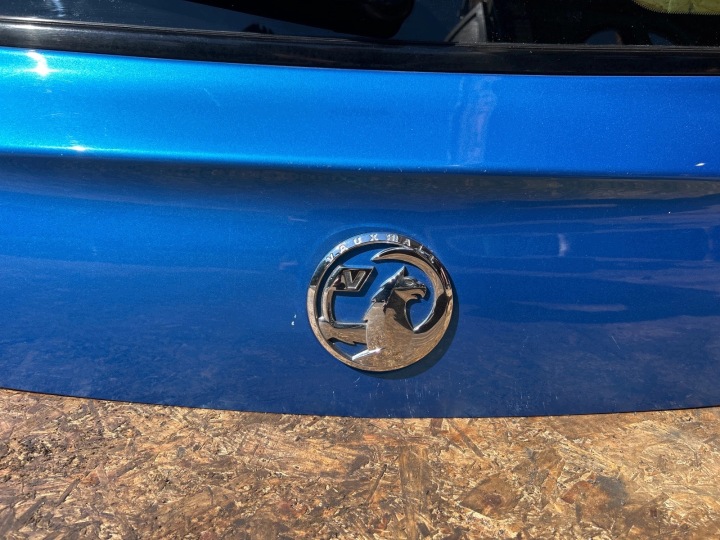 фото №8, Крышка багажника зад opel adam синяя