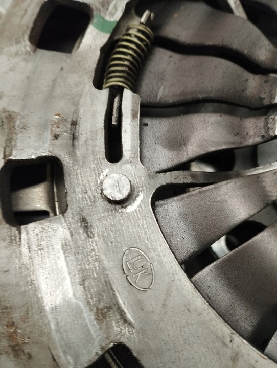 фото №9, Bmw e46 316ti n42b18a зчеплення комплектні двомасовий маховик диск притиск luk