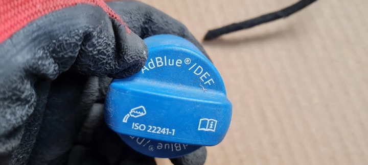фото №8, A4 b9 8w кришка заливання пального adblue 2.0 tdi 5q0131980b a5 8w q5 vw audi