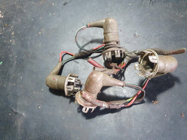 фото №6, Автомобіль ford дроти запалювання комплект 4 szt