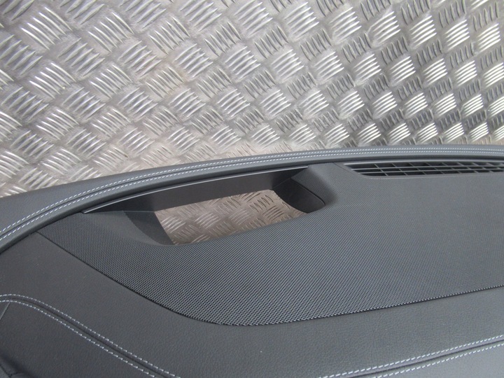 фото №9, Консоль кожа подушка безопасности ремни mercedes gt x290 w290 290 4-door amg оригинал