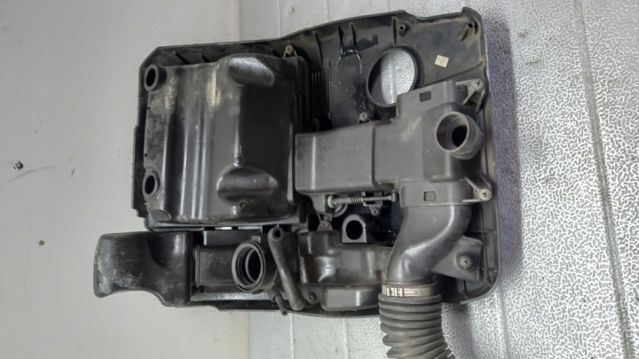 фото №6, Корпус фильтра воздуха vw polo iv 03r 1.2b 030129507