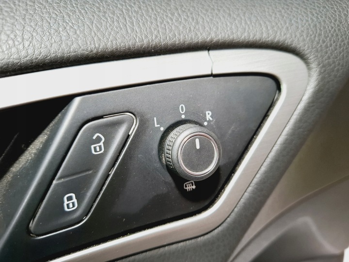 фото №12, Обивка боковина дверь перед левый vw golf vii 7 5g0 хэтчбек 5d 5g4868079