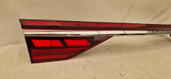 фото №3, Audi a8 d5 накладка крышки зад oled matrix