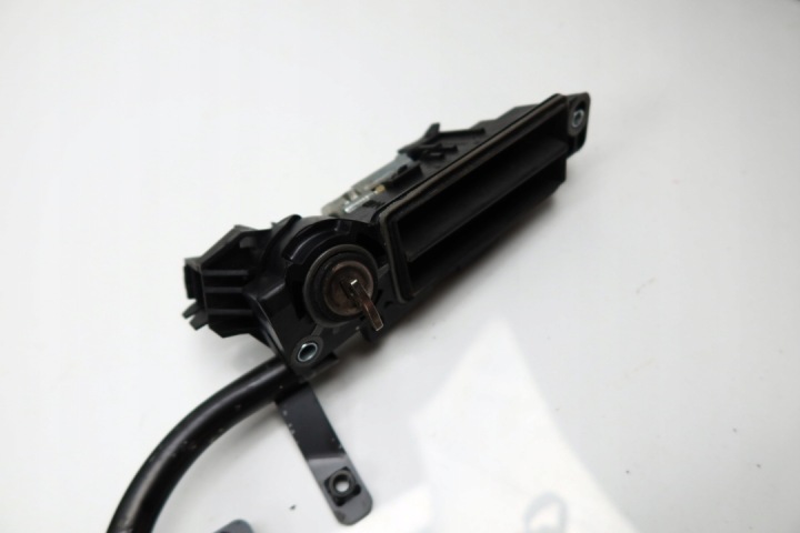 фото №6, Mercedes w203 w209 замок кришки зад багажника ручка 2037500693 ключ
