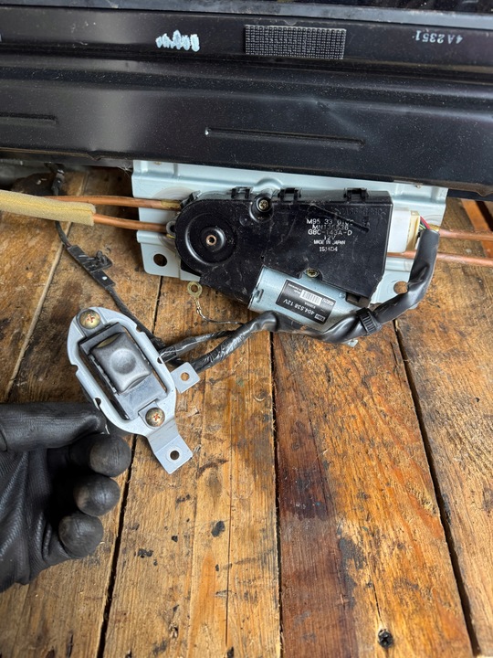 фото №7, Люк стекло моторчик mitsubishi pajero iii 00-06r 3 дверь