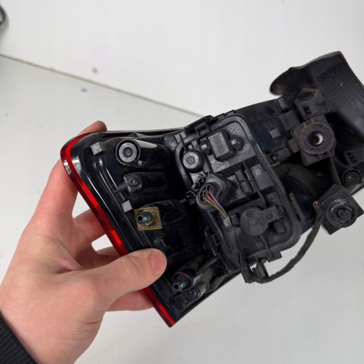 фото №11, Фара права зад права задня audi a3 s3 8v 3d oem номер оригінал 8v3945096