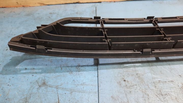 фото №9, Решётка средняя бампера перед volvo s60 v60