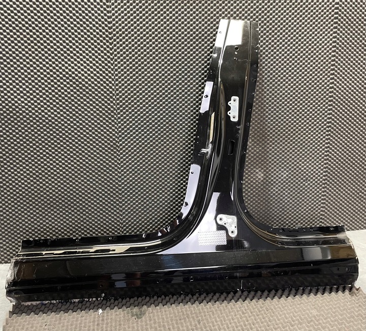 фото №1, Tesla y порог левый стойка средний