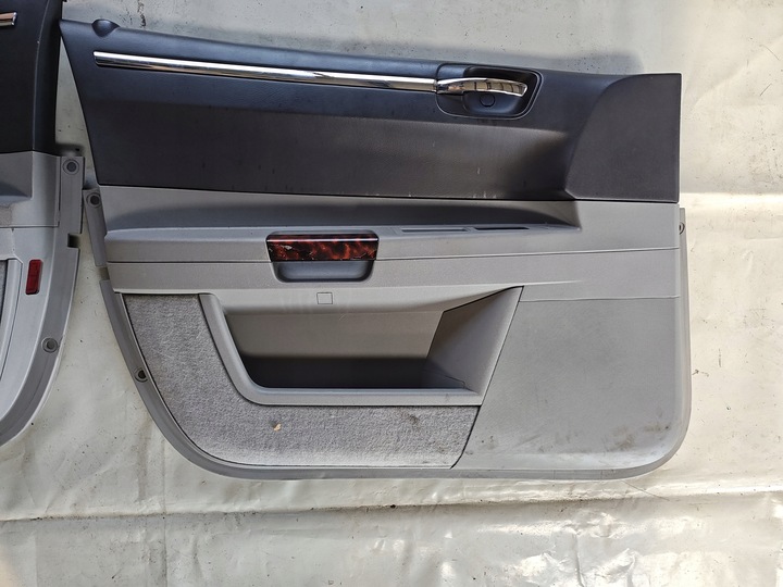 фото №5, Chrysler 300c боковина двері комплект