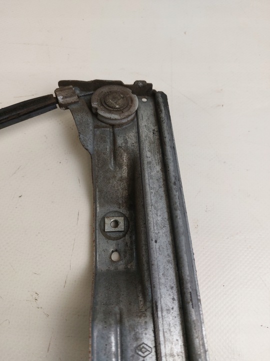 фото №9, Підйомник вікна праві перед renault clio iii 3d