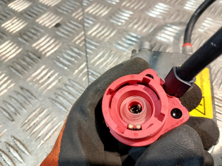 фото №5, Блок розжига ксенона оригинал audi a6 c5 hella 5dv007760-15 4b0941471