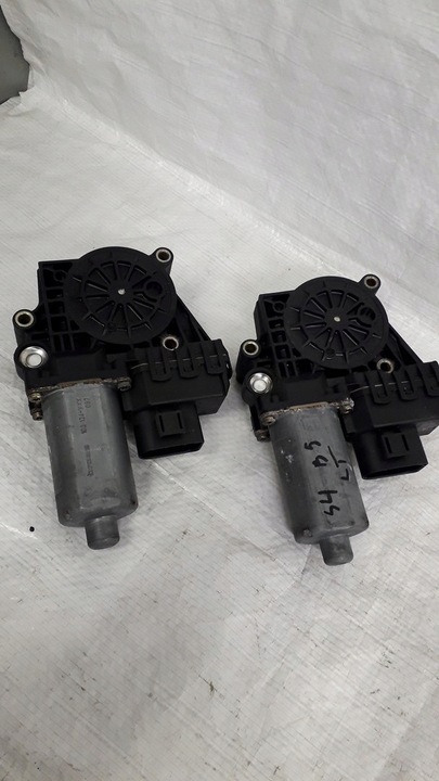 фото №8, Audi a4 моторчик стёкла левый перед 0130821787