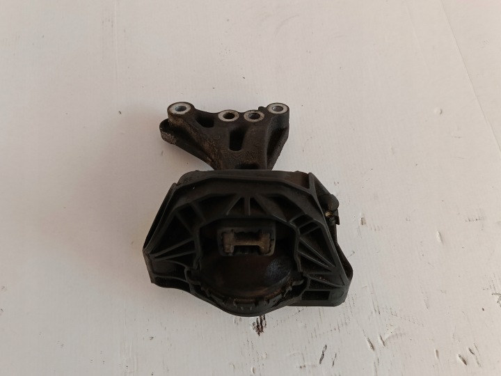 фото №5, Кронштейн двигателя 9676780580 peugeot 208 1.2