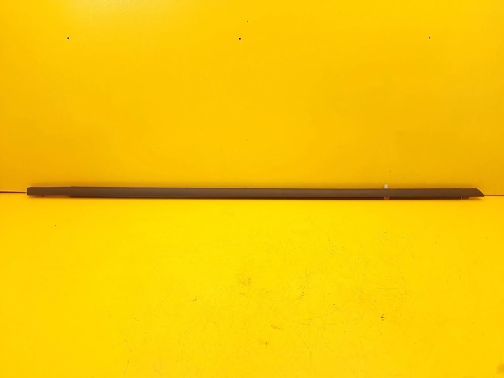 фото №1, Ford focus mk4 iv планка накладка дверь перед правая 18r.-