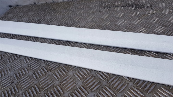 фото №9, Mercedes w203 планка двері права / ліва перед