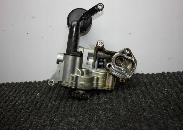 фото №7, Насос масла audi q3 8u 06j115106ab 2.0l бензин 147kw 2015