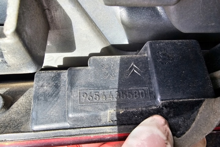 фото №10, Спойлер кришки багажника citroën c4 picasso i ud_ 9654435580 1.6l дизель