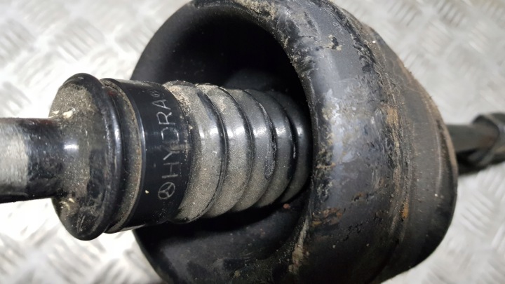 фото №9, Mercedes w163 4.3 хрестовина колонки кермового