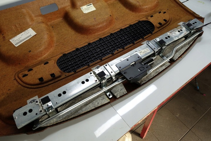 фото №8, Mercedes w211 e-klasa ролета стёкла зад полка задней 2118101220