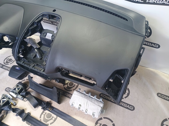 фото №6, Ford ecosport рестайлинг панель консоль подушка безопасности подушки ремни