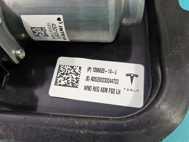 фото №10, Подъемник левые перед tesla модель 3 2017- 1 4d sedan 4 pin
