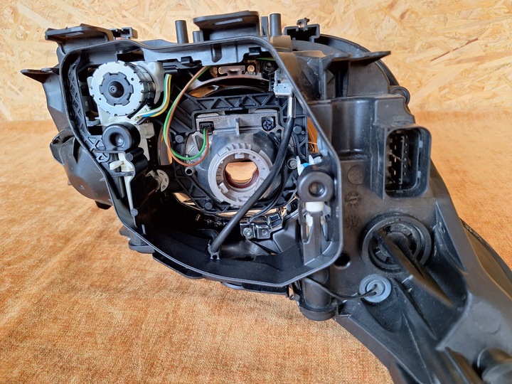 фото №12, Bmw 5 v e60 e61 рестайлинг лампа левая ксенон некорректируемый 7177739