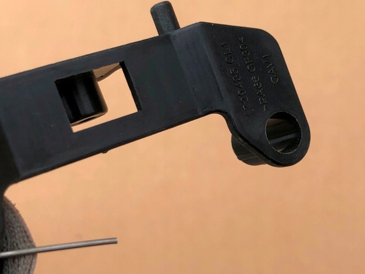 фото №8, Ролета солнцезащитная панорамы серый серый a1667802000 do w166 2012-2018