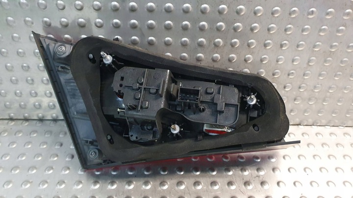 фото №6, Лампа зад правая w крышка багажника audi a3 8v low sportback 8v4945076