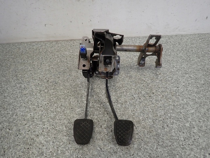 фото №1, Subaru forester iii sh 2.0d 09- педали тормоза сцепления