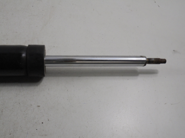 фото №10, Volvo xc90 2 амортизатор зад правий 2.0 awd d4204t23 15- 32246747 p32246747