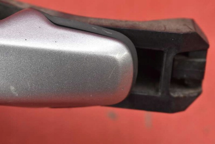 фото №8, Ручка права перед передня срібна 30784203 volvo v50 рестайлінг 07-12